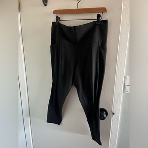 Athleta Salutation Stash 7/8 Leggings Size 16